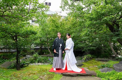 家族と友人が笑顔になる結婚式