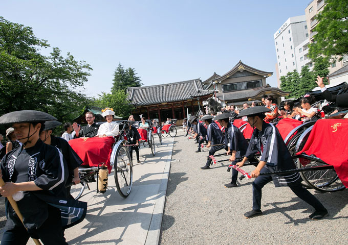 浅草神社