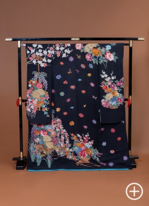 F-01 引き振袖 黒 四季の花紋