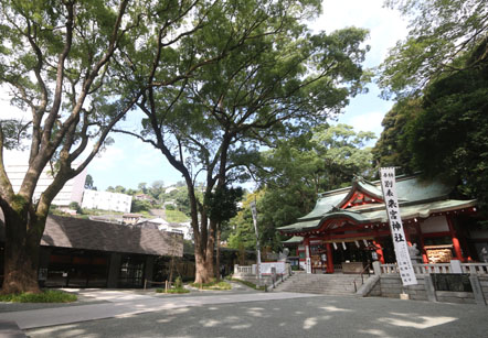 TOKIWAKEプラン|『来福・縁起の神<熱海 來宮神社>』×『本殿隣に佇む<來宮神社 参集殿>』|神社結婚式.jp